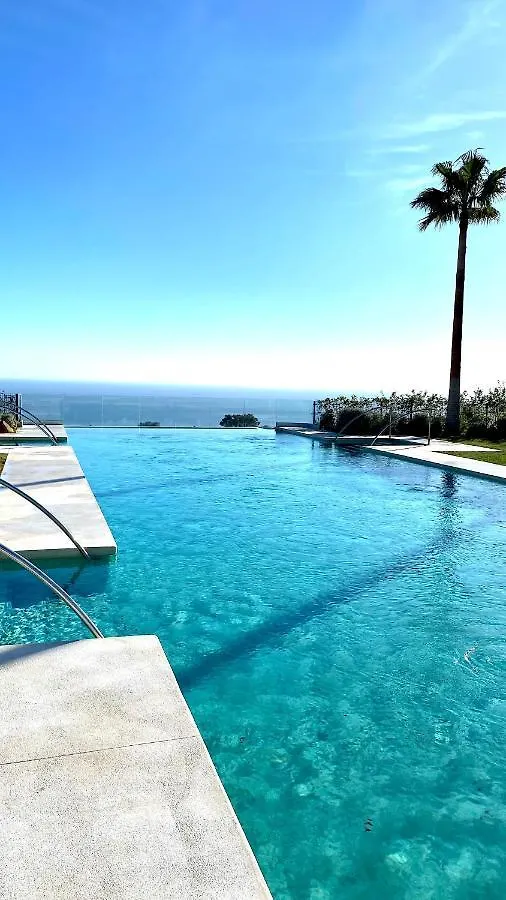 Mondrian Luxury Suites & Villas بينالماذينا