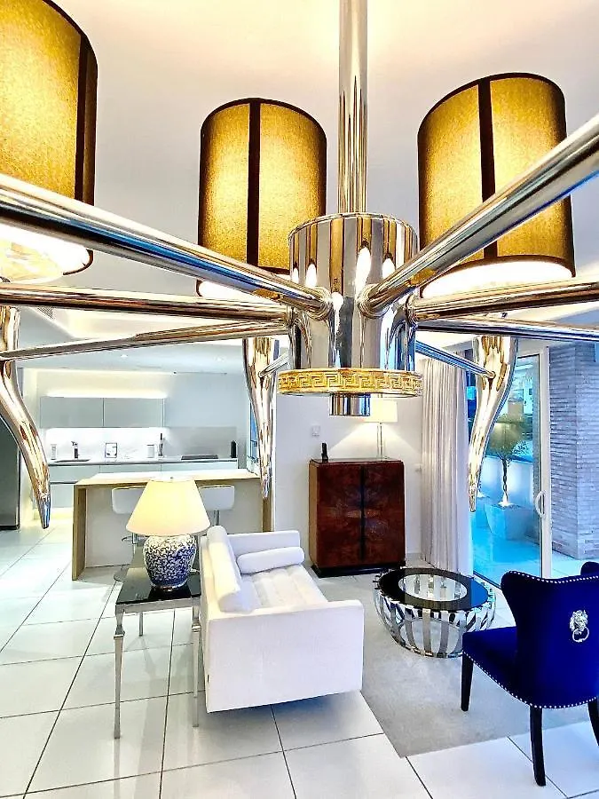 Mondrian Luxury Suites & Villas بينالماذينا