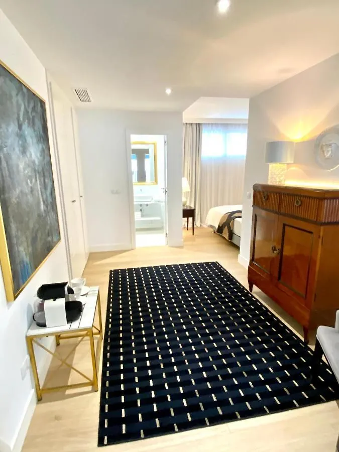 Mondrian Luxury Suites & Villas بينالماذينا 0*,