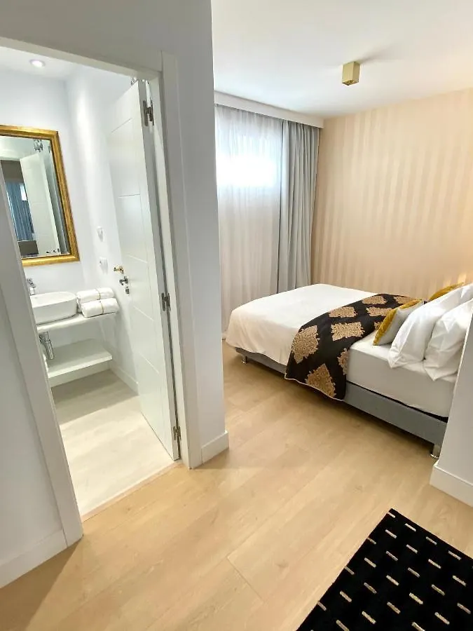 Mondrian Luxury Suites & Villas بينالماذينا