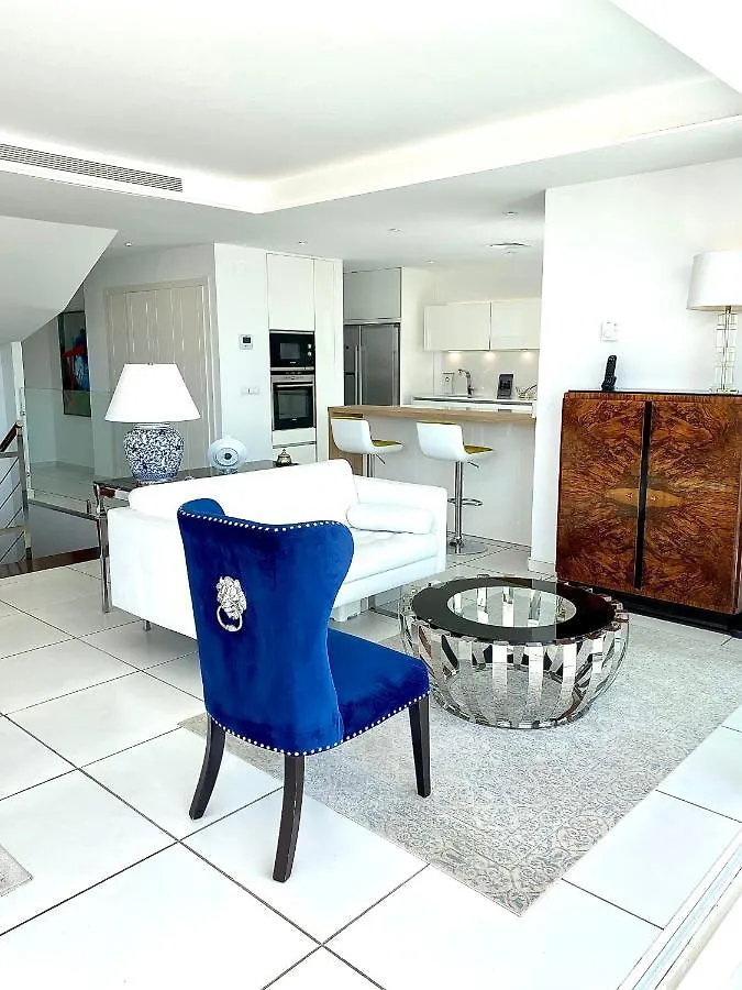 Mondrian Luxury Suites & Villas بينالماذينا