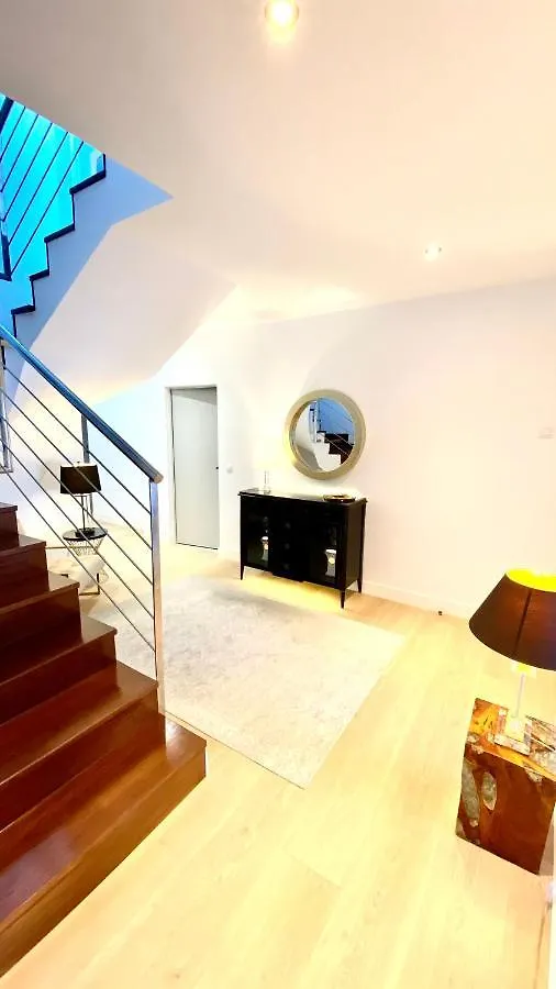 Mondrian Luxury Suites & Villas بينالماذينا